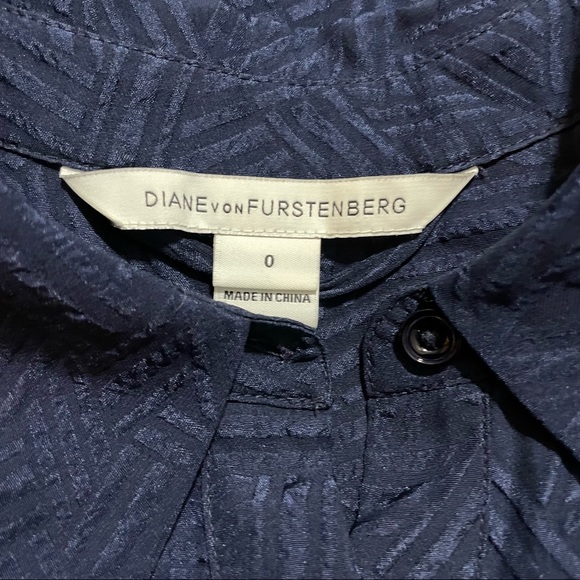 Diane Von Furstenberg Navy Silk Dress - Size 0 - Picture 5 of 5